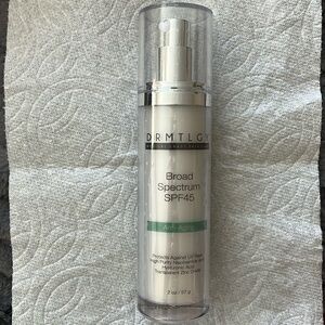 Drmtlgy Medical grade skin care 
Broad spectrum SPF 45